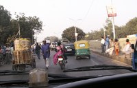 на улицах Дели отсутствуют правила дорожного движения